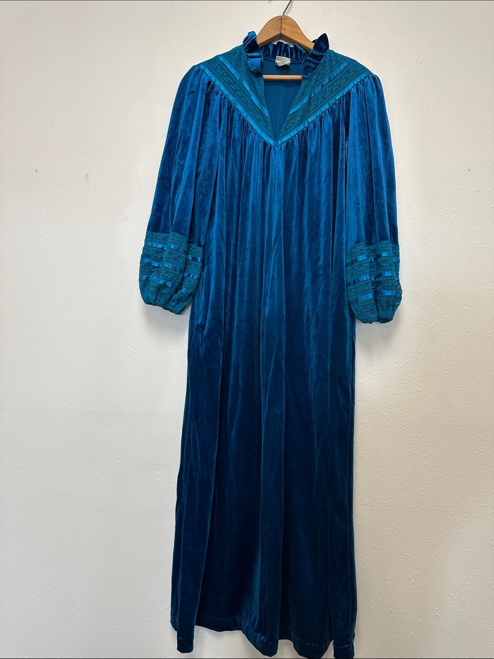 Rich blue velvet housecoat - robe - Long-Sleeve Nightgown - Gillian o malley